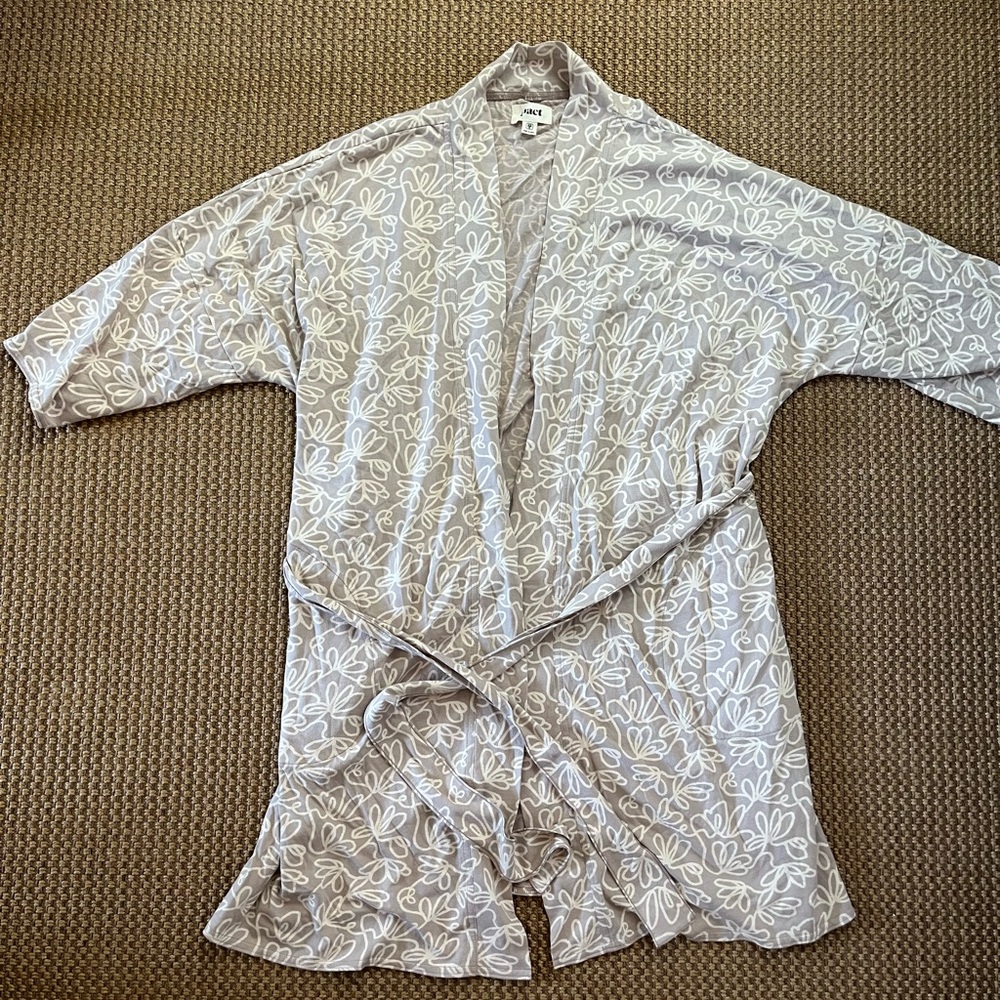 Pact Women’s Staycation Robe